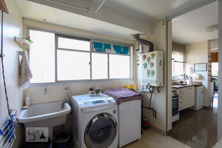 Apartamento à venda com 200m², 4 quartos e 3 vagasÁrea de serviço