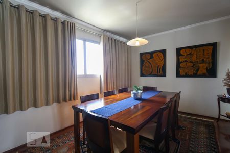 Apartamento à venda com 200m², 4 quartos e 3 vagasSala