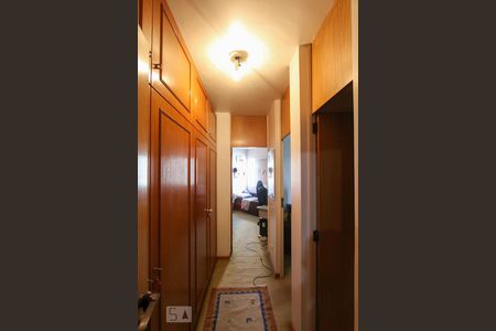 Apartamento à venda com 200m², 4 quartos e 3 vagasCorredor dos quartos