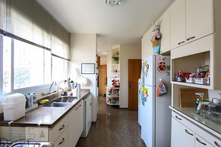 Apartamento à venda com 200m², 4 quartos e 3 vagasCozinha