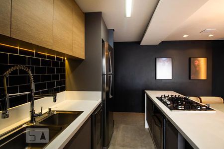 Apartamento à venda com 74m², 2 quartos e 2 vagasCozinha