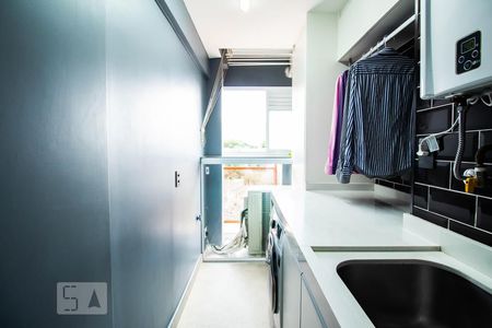 Apartamento à venda com 74m², 2 quartos e 2 vagasÁrea de serviço