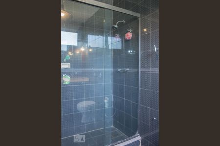 Casa de condomínio para alugar com 1000m², 6 quartos e 4 vagas Casa de condomínio para alugar com 1000m², 6 quartos e 4 vagasBanheiro da Suíte 1