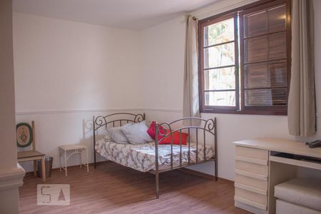 Casa de condomínio para alugar com 1000m², 6 quartos e 4 vagas Casa de condomínio para alugar com 1000m², 6 quartos e 4 vagasSuíte 1