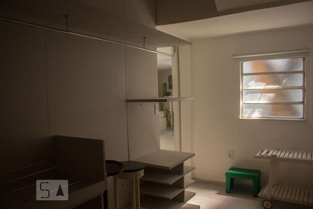 Casa de condomínio para alugar com 1000m², 6 quartos e 4 vagas Casa de condomínio para alugar com 1000m², 6 quartos e 4 vagasCloset da Suíte de Convidado