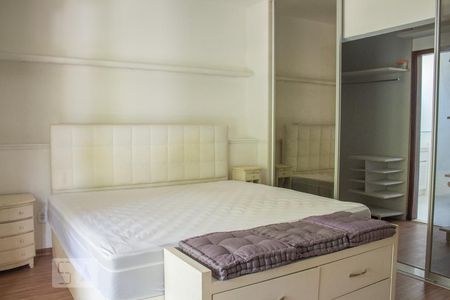 Casa de condomínio para alugar com 1000m², 6 quartos e 4 vagas Casa de condomínio para alugar com 1000m², 6 quartos e 4 vagasSuíte 2