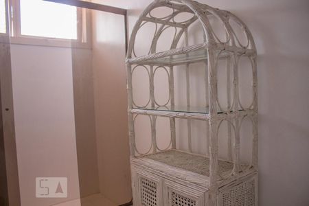 Casa de condomínio para alugar com 1000m², 6 quartos e 4 vagas Casa de condomínio para alugar com 1000m², 6 quartos e 4 vagasBanheiro Social