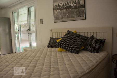 Casa de condomínio para alugar com 1000m², 6 quartos e 4 vagas Casa de condomínio para alugar com 1000m², 6 quartos e 4 vagasv