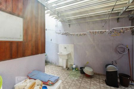 Quintal e área de serviço  de casa à venda com 3 quartos, 120m² em Vila Bela, São Paulo