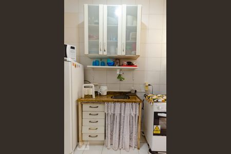 Apartamento à venda com 78m², 2 quartos e sem vaga Apartamento à venda com 78m², 2 quartos e sem vagaCozinha - Armários