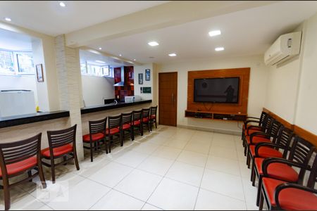 Apartamento à venda com 78m², 2 quartos e sem vaga Apartamento à venda com 78m², 2 quartos e sem vagaÁrea comum - Salão de festas