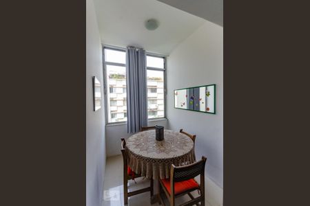 Apartamento à venda com 78m², 2 quartos e sem vaga Apartamento à venda com 78m², 2 quartos e sem vagaSala