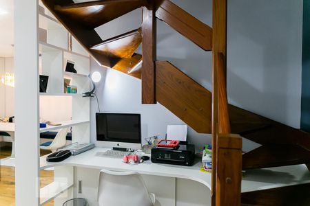 Sala de casa de condomínio à venda com 3 quartos, 105m² em Vila Santo Estéfano, São Paulo
