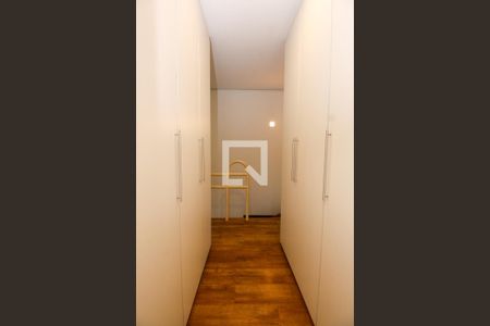 Apartamento para alugar com 60m², 1 quarto e 2 vagasCloset da suíte