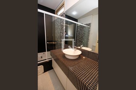 Apartamento para alugar com 60m², 1 quarto e 2 vagasBanheiro da Suíte