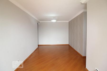 Apartamento para alugar com 75m², 2 quartos e 1 vagaSala