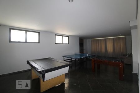 Apartamento para alugar com 75m², 2 quartos e 1 vagaSalão jogos