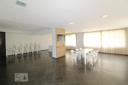 Apartamento para alugar com 75m², 2 quartos e 1 vagaSalão festa