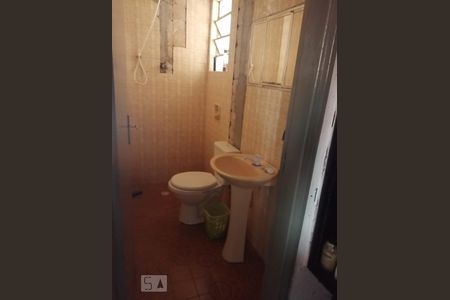 Banheiro de casa à venda com 2 quartos, 400m² em Vila Buenos Aires, São Paulo