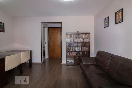 Sala de Apartamento com 2 quartos, 78m² Moema