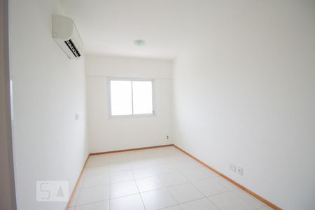 Suite de apartamento à venda com 2 quartos, 72m² em Recreio dos Bandeirantes, Rio de Janeiro
