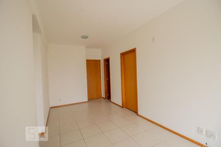 Sala de apartamento para alugar com 2 quartos, 72m² em Recreio dos Bandeirantes, Rio de Janeiro