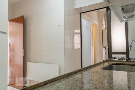 Apartamento à venda com 96m², 3 quartos e 2 vagasCozinha