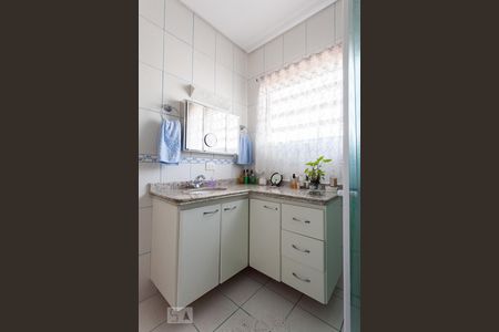 Casa de condomínio à venda com 220m², 3 quartos e 2 vagasBanheiro da Suíte