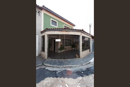 Casa de condomínio à venda com 220m², 3 quartos e 2 vagasFachada