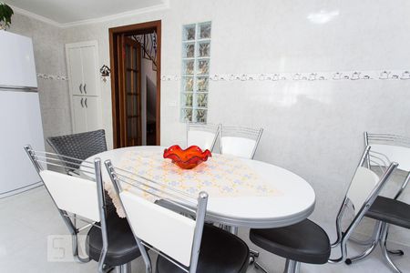 Casa de condomínio à venda com 220m², 3 quartos e 2 vagasCozinha