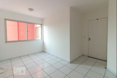 Sala de apartamento à venda com 3 quartos, 60m² em Jardim Santa Clara, Guarulhos