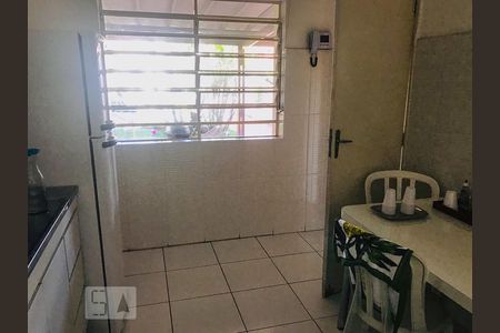 Casa à venda com 500m², 3 quartos e 2 vagas Casa à venda com 500m², 3 quartos e 2 vagasCozinha