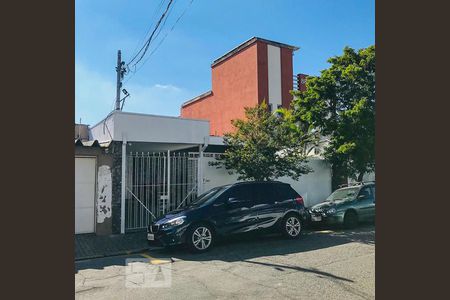 Fachada de casa à venda com 3 quartos, 500m² em Brooklin, São Paulo