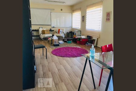 Casa à venda com 500m², 3 quartos e 2 vagas Casa à venda com 500m², 3 quartos e 2 vagasQuarto 6