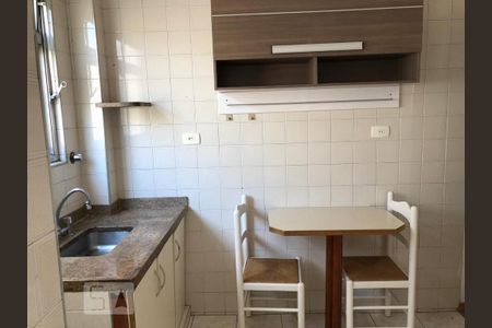 Cozinha de apartamento para alugar com 2 quartos, 55m² em Perdizes, São Paulo