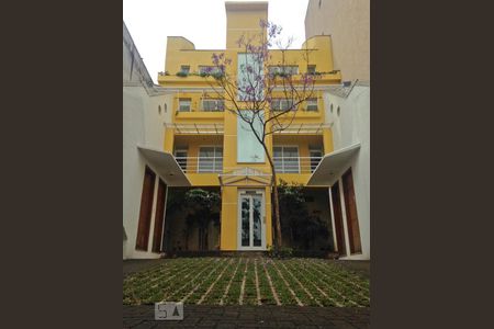 Fachada de casa de condomínio à venda com 2 quartos, 99m² em Vila Pereira Cerca, São Paulo