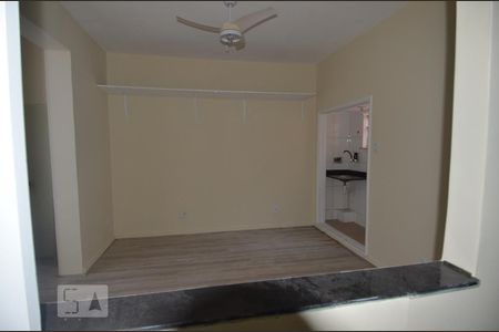 Sala de kitnet/studio à venda com 1 quarto, 32m² em Centro, Rio de Janeiro