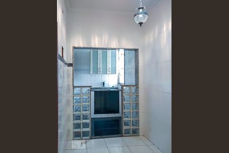 Copa e cozinha de apartamento à venda com 2 quartos, 40m² em Vaz Lobo, Rio de Janeiro