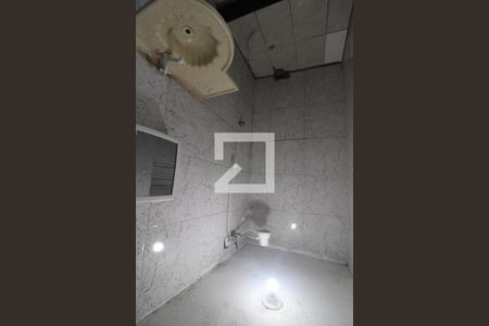 Banheiro de casa para alugar com 1 quarto, 40m² em Jardim Palmira, Guarulhos
