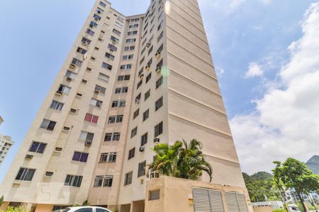 Apartamento para alugar com 43m², 1 quarto e 1 vaga Apartamento para alugar com 43m², 1 quarto e 1 vagaFachada