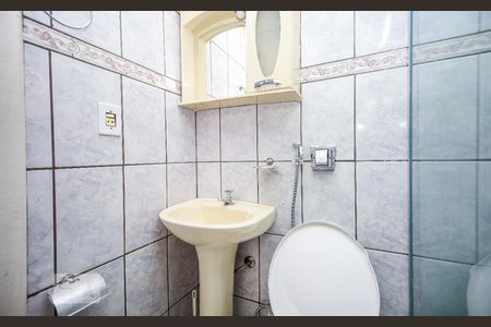 Casa para alugar com 60m², 2 quartos e sem vagaBanheiro