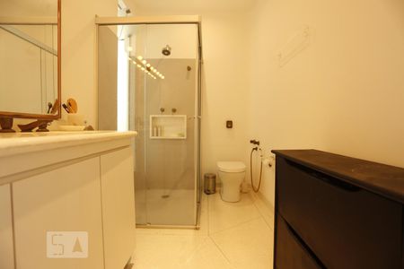 Apartamento à venda com 105m², 2 quartos e 1 vagaBanheiro da Suíte