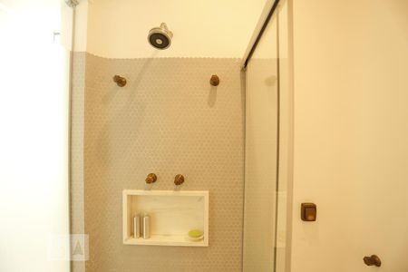 Apartamento à venda com 105m², 2 quartos e 1 vagaBanheiro da Suíte