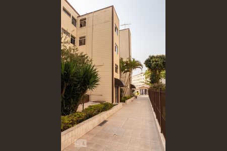 Apartamento para alugar com 57m², 2 quartos e 1 vaga Apartamento para alugar com 57m², 2 quartos e 1 vagaFachada