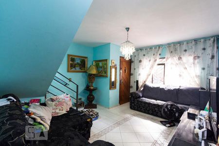 Casa à venda com 168m², 3 quartos e 2 vagasSala