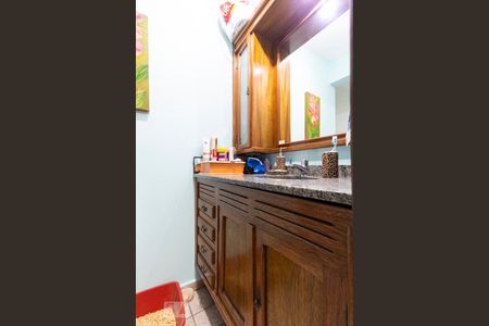 Casa à venda com 168m², 3 quartos e 2 vagasBanheiro Social