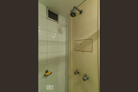 Apartamento à venda com 94m², 3 quartos e 1 vaga Apartamento à venda com 94m², 3 quartos e 1 vagaBanheiro da Suíte