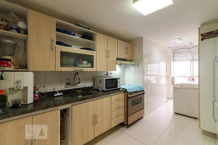 Apartamento à venda com 94m², 3 quartos e 1 vaga Apartamento à venda com 94m², 3 quartos e 1 vagaCozinha