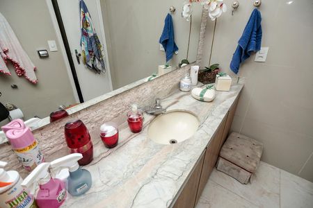 Banheiro de apartamento à venda com 2 quartos, 75m² em Lins de Vasconcelos, Rio de Janeiro