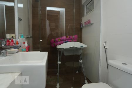 Apartamento à venda com 98m², 2 quartos e sem vagaBanheiro da Suíte 2